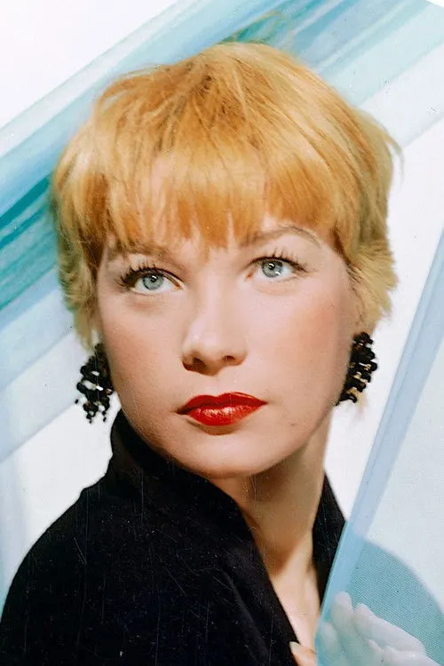 Shirley MacLaine photo