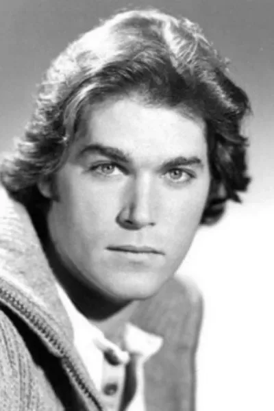 Ray Liotta photo