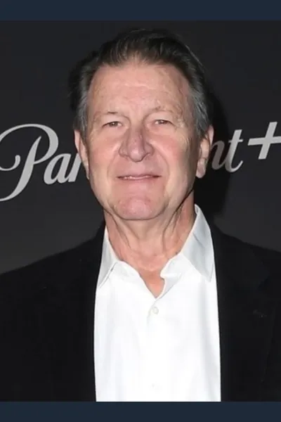 Brett Cullen photo