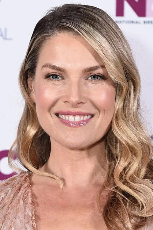 Ali Larter photo
