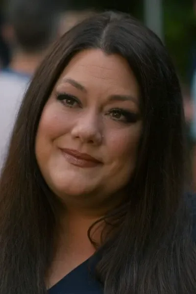 Brooke Elliott photo