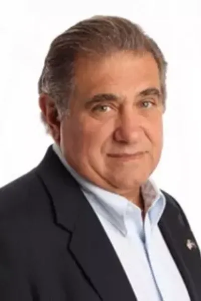 Dan Lauria photo