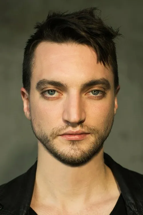 Richard Harmon photo