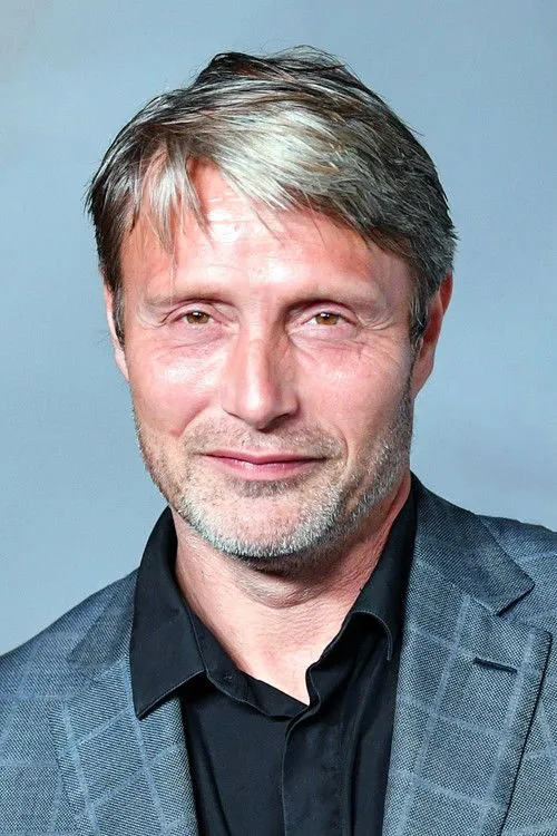 Mads Mikkelsen photo