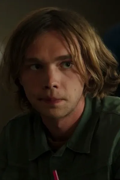 Charlie Plummer photo