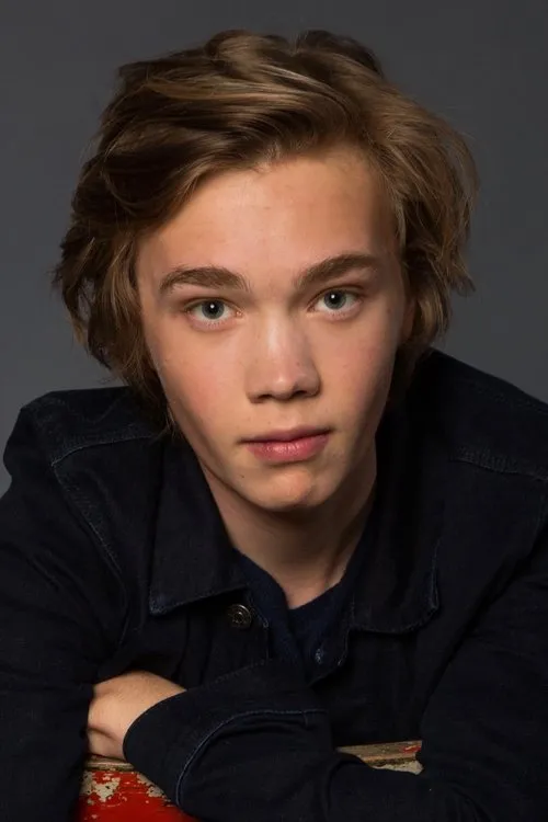 Charlie Plummer photo