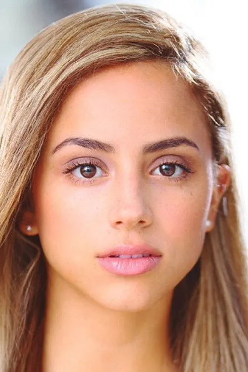 Kiana Madeira photo