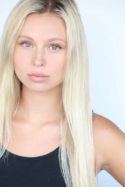 Alexandra Peters photo