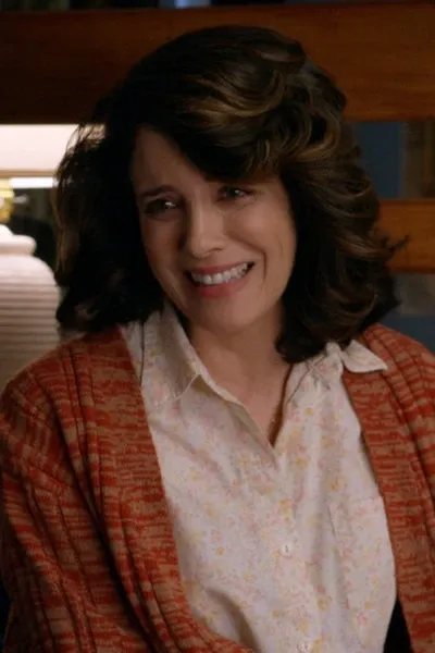 Alanna Ubach photo