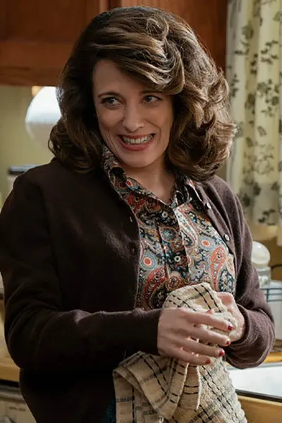 Alanna Ubach photo