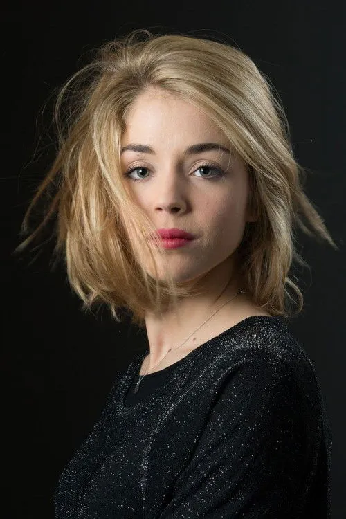 Alice Isaaz photo