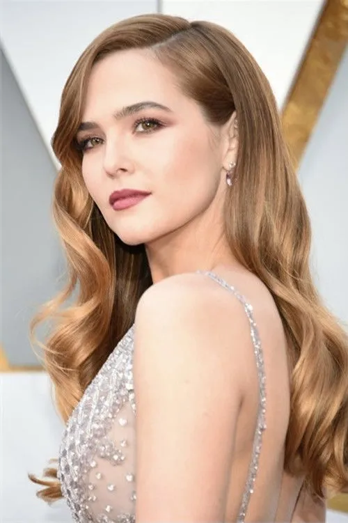 Zoey Deutch photo