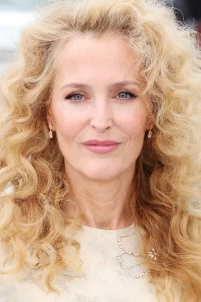 Gillian Anderson photo