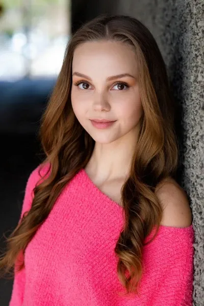Savannah Lee Nassif photo