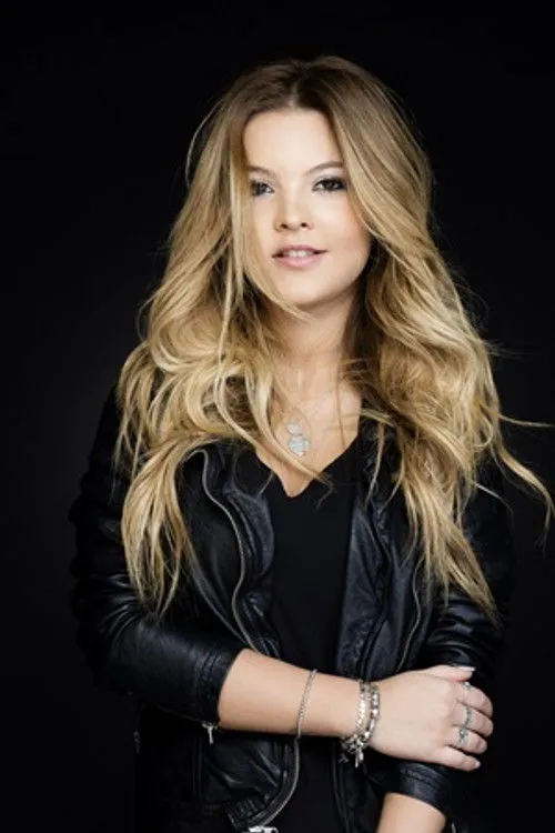 Júlia Gomes photo