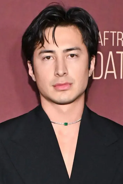 Hudson Williams photo