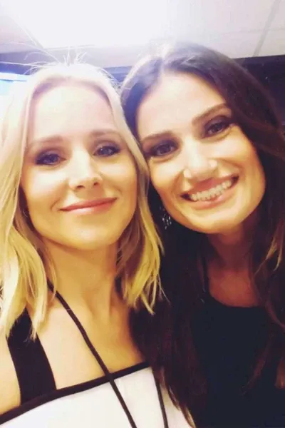 Idina Menzel and Kristen Bell photo