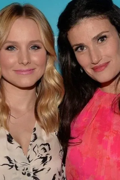 Idina Menzel and Kristen Bell photo