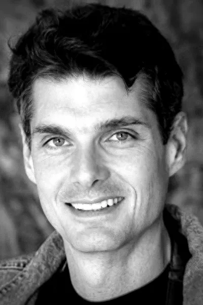 Tom Kane photo