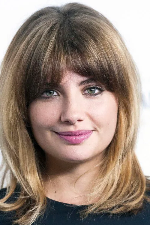Miriam Giovanelli photo