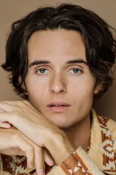 Dylan Colton photo