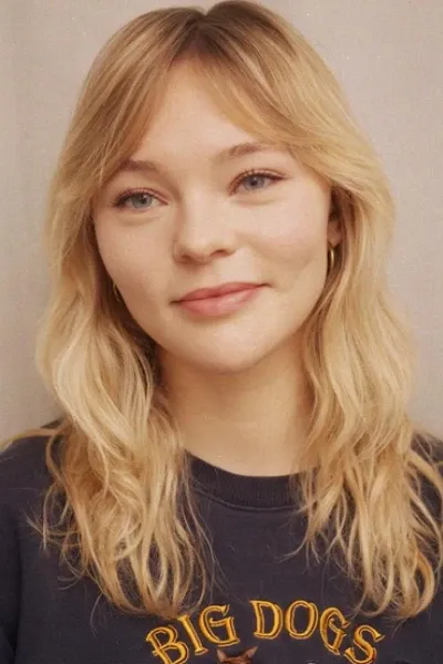 Nicole "Nikki" Scarlett
