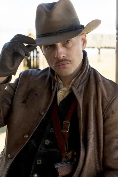 Logan Marshall-Green photo