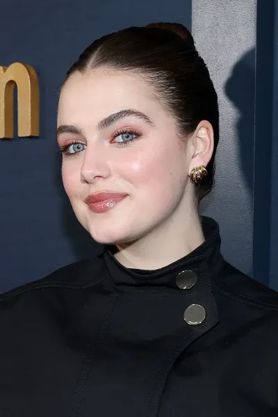 Ella Bright photo