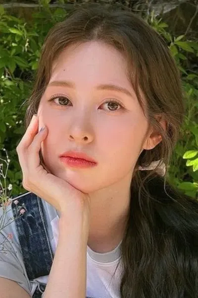 Baek Ye-bin photo
