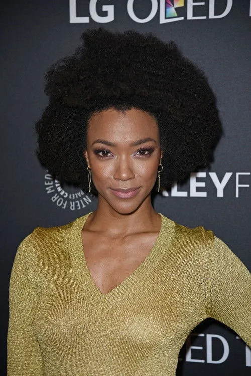 Sonequa Martin-Green photo