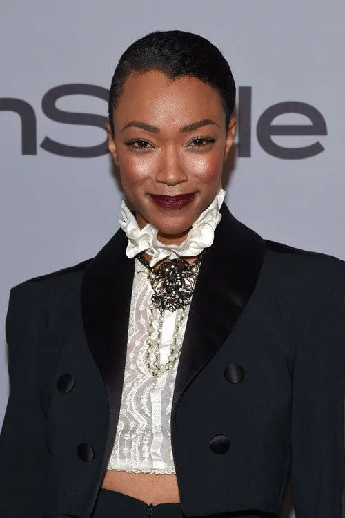 Sonequa Martin-Green photo