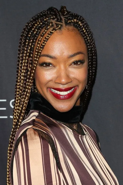 Sonequa Martin-Green photo