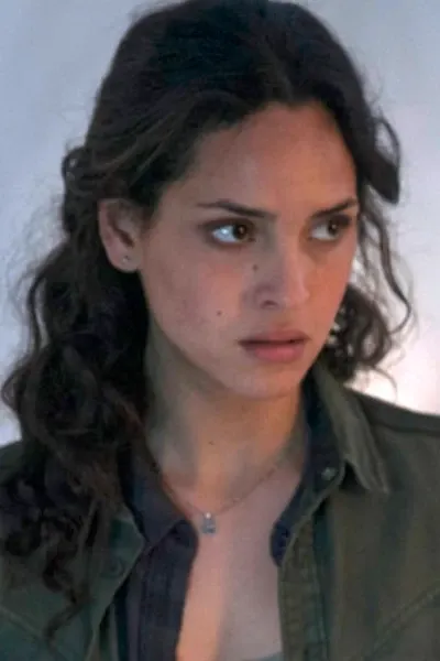 Adria Arjona photo