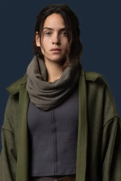 Adria Arjona photo
