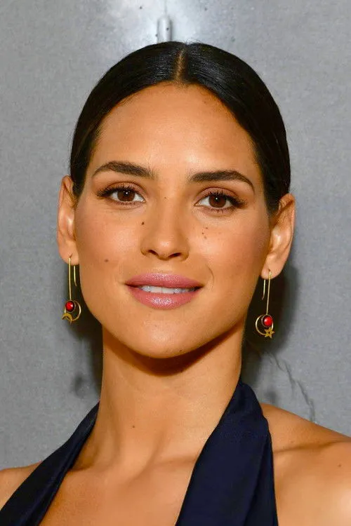 Adria Arjona photo