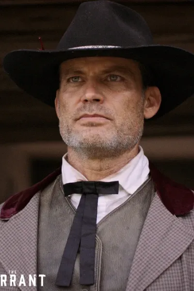 Casper Van Dien