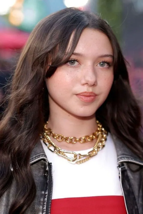 Violet McGraw photo
