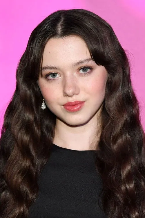 Violet McGraw photo