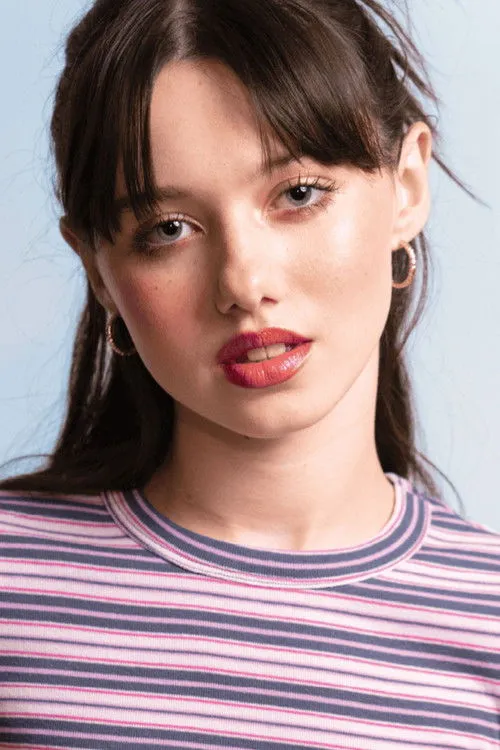 Violet McGraw photo