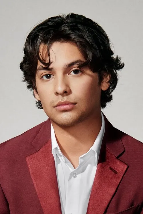Xolo Maridueña photo