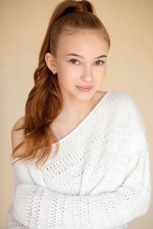 Caroline Elle Abrams photo