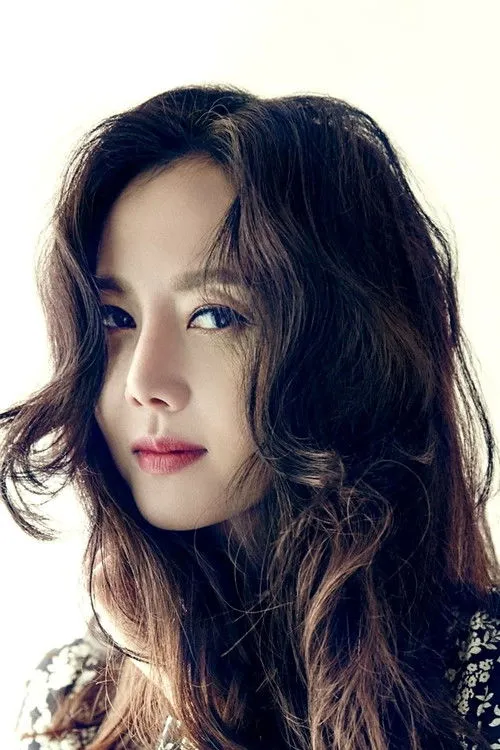 Yum Jung-ah photo