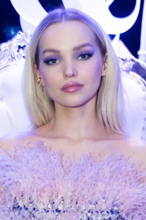 Dove Cameron photo