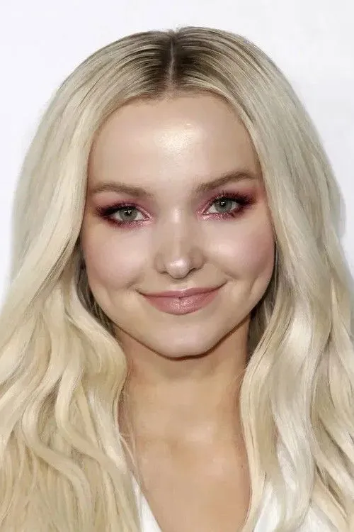Dove Cameron photo