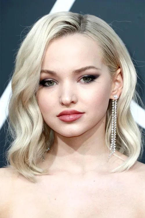 Dove Cameron photo