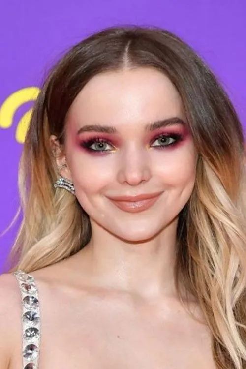 Dove Cameron photo