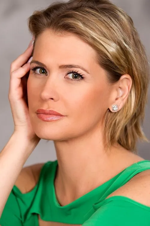 Kristy Swanson photo