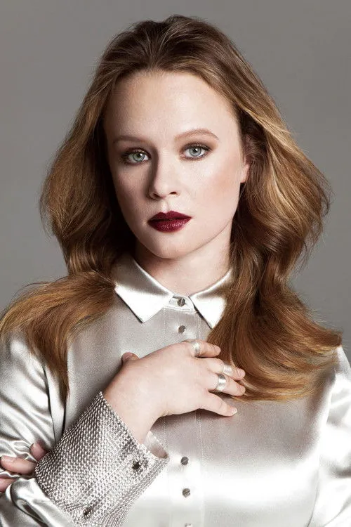 Thora Birch photo