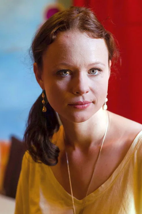 Thora Birch photo