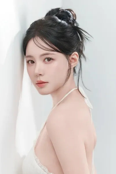 Min Hyo-won photo